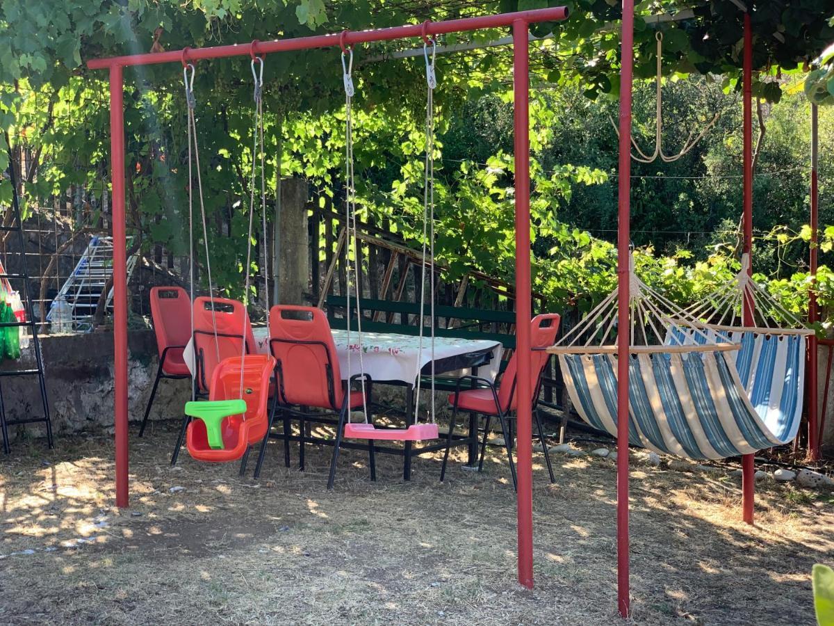 Holiday Home Bratica Улцинь Экстерьер фото