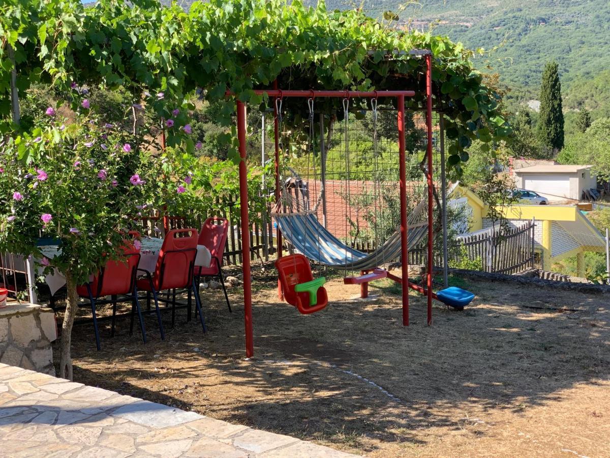 Holiday Home Bratica Улцинь Экстерьер фото