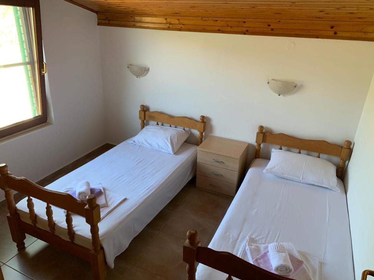 Holiday Home Bratica Улцинь Экстерьер фото