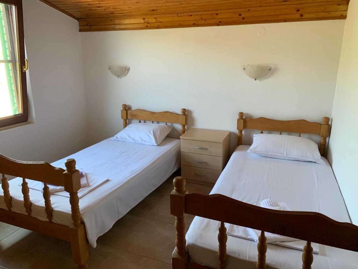 Holiday Home Bratica Улцинь Экстерьер фото