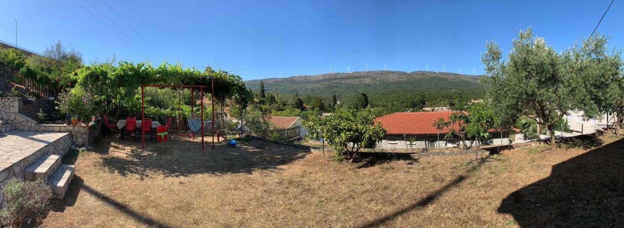 Holiday Home Bratica Улцинь Экстерьер фото
