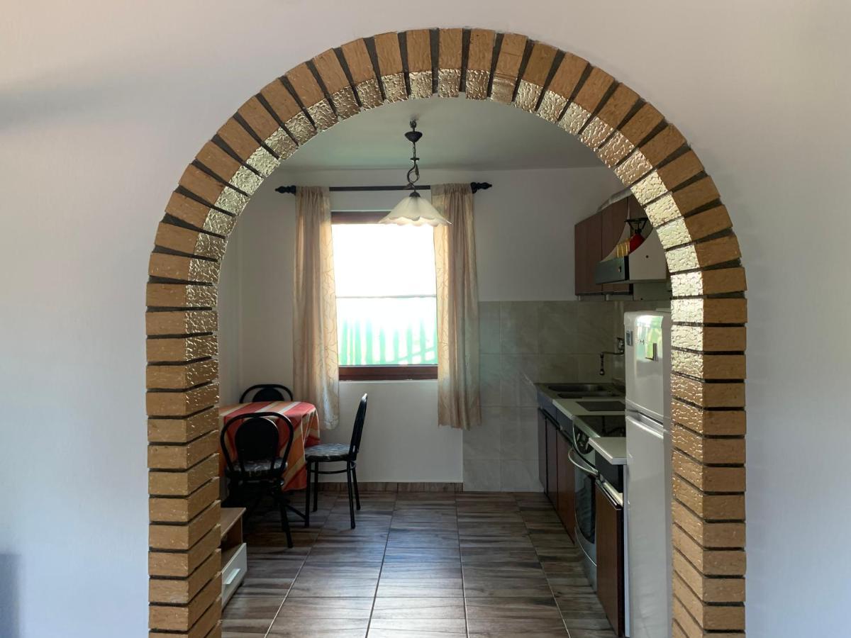 Holiday Home Bratica Улцинь Экстерьер фото